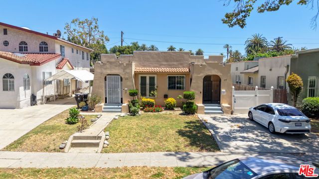 936 S Lucerne Boulevard, Los Angeles, CA 90019