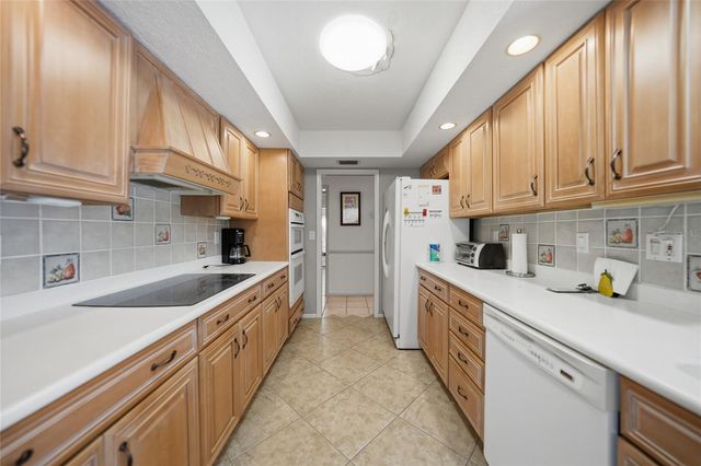 76 WINDSOR DRIVE, Englewood, FL 34223