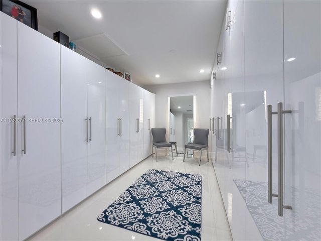 17135 NW 87th Ave, Hialeah, FL 33015