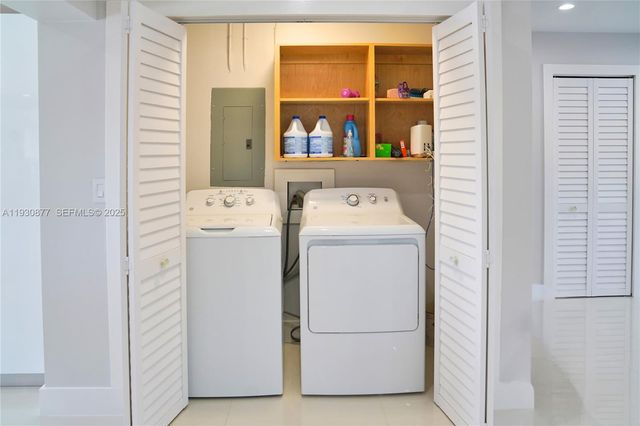 17135 NW 87th Ave, Hialeah, FL 33015