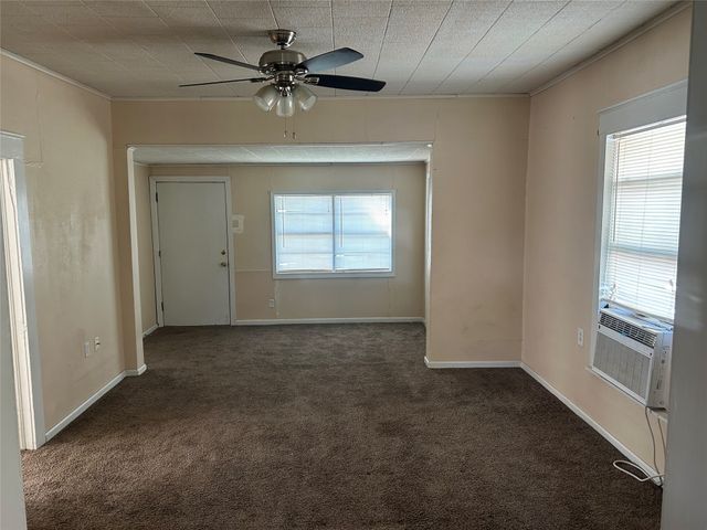 300 Harrison Avenue, Newcastle, TX 76372