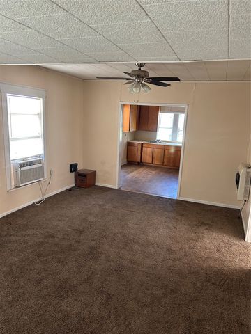 300 Harrison Avenue, Newcastle, TX 76372