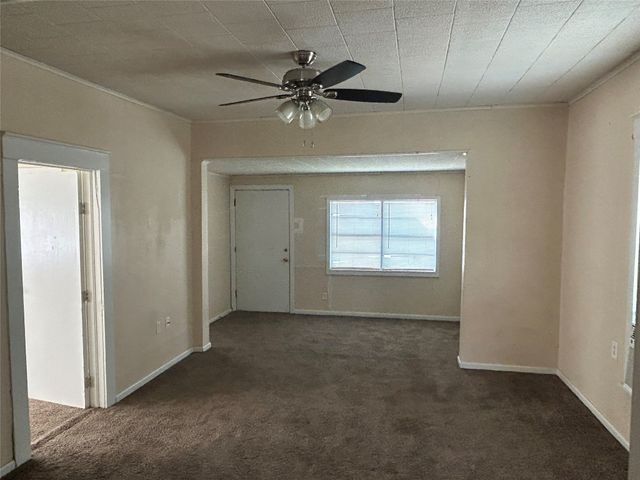 300 Harrison Avenue, Newcastle, TX 76372