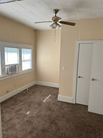 300 Harrison Avenue, Newcastle, TX 76372