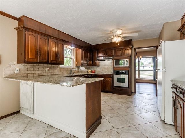 337 George L Cross Drive, Norman, OK 73069