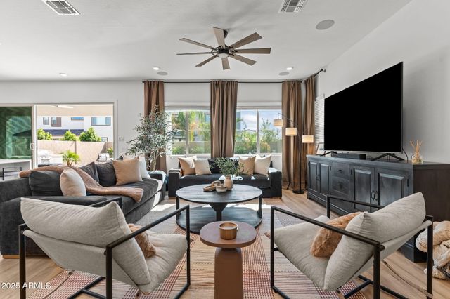 1411 E CAROB Drive, Gilbert, AZ 85298