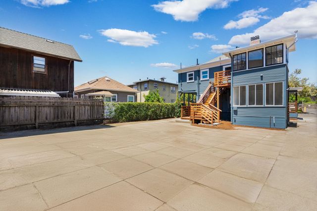 551 53Rd St, Oakland, CA 94609