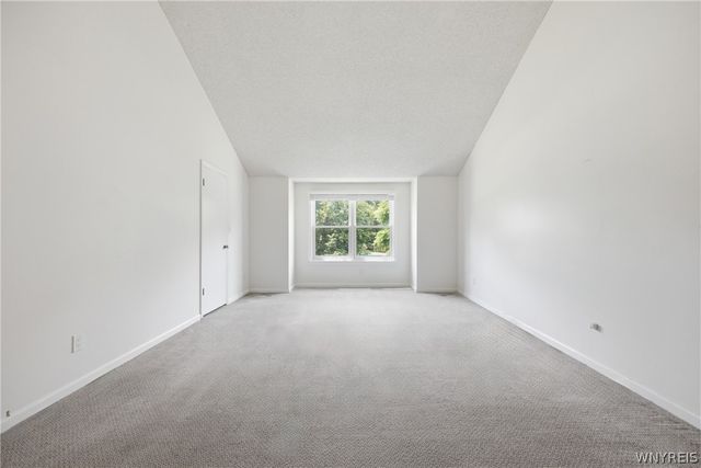 11 Bywater Court, Amherst, NY 14221