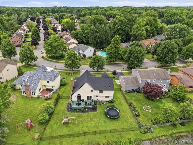 11 Bywater Court, Amherst, NY 14221