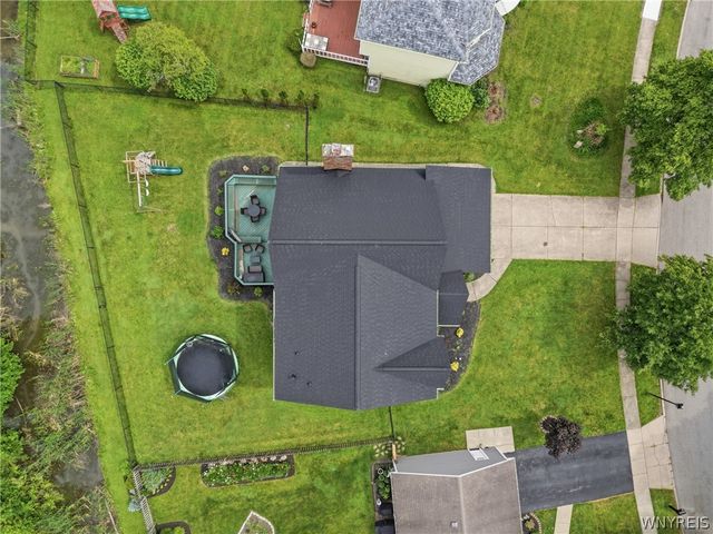 11 Bywater Court, Amherst, NY 14221