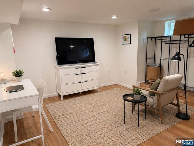 653 Ridgewood Avenue, Montclair, NJ 07043