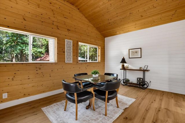13860 Winding Way, Nevada City, CA 95959