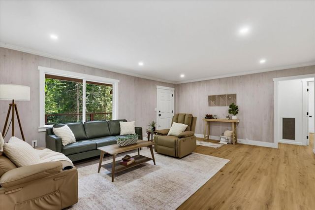 13860 Winding Way, Nevada City, CA 95959