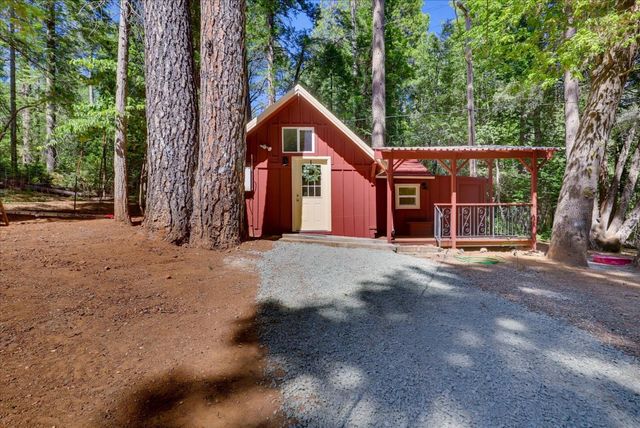 13860 Winding Way, Nevada City, CA 95959