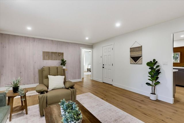 13860 Winding Way, Nevada City, CA 95959