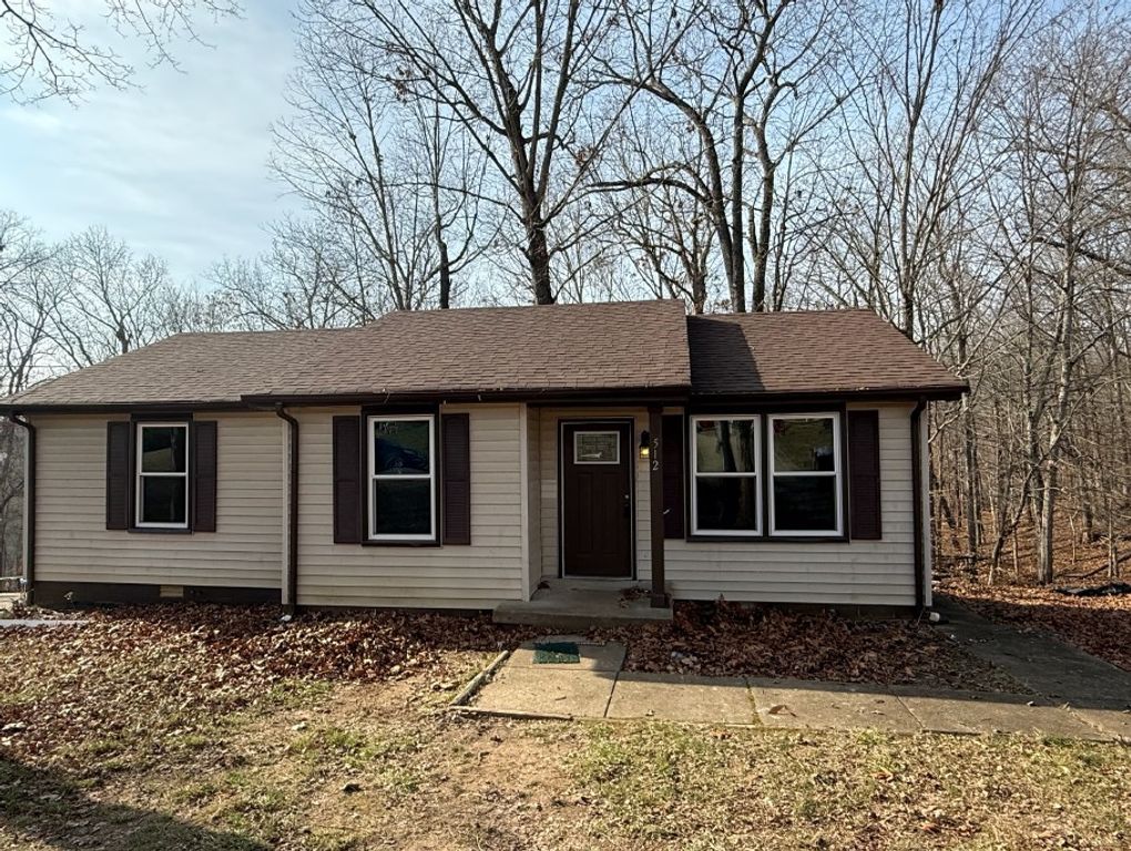 512 Aspen Dr, Clarksville, TN 37042