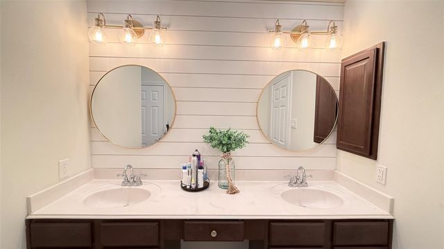 2504 Rosa Rita Drive, League City, TX 77573