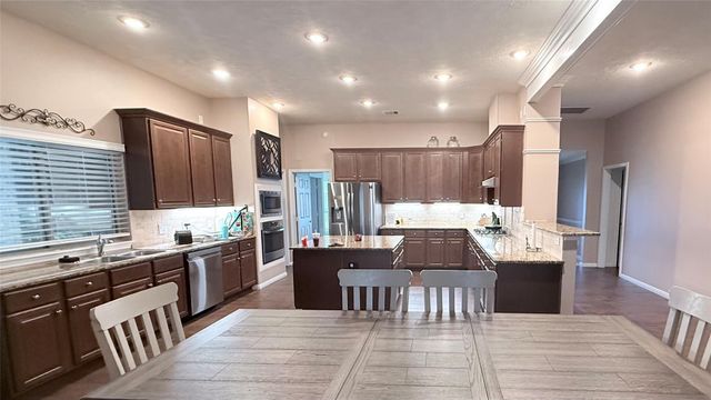 2504 Rosa Rita Drive, League City, TX 77573