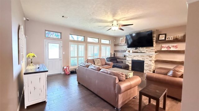 2504 Rosa Rita Drive, League City, TX 77573