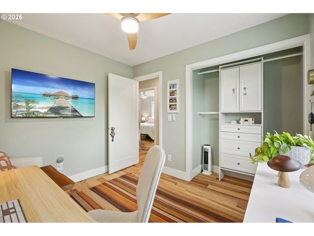 625 Sw MILLER Ct, Gresham, OR 97080