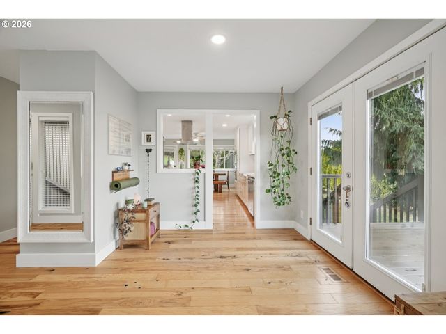 625 Sw MILLER Ct, Gresham, OR 97080