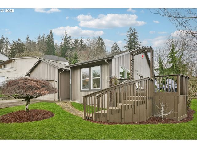 625 Sw MILLER Ct, Gresham, OR 97080