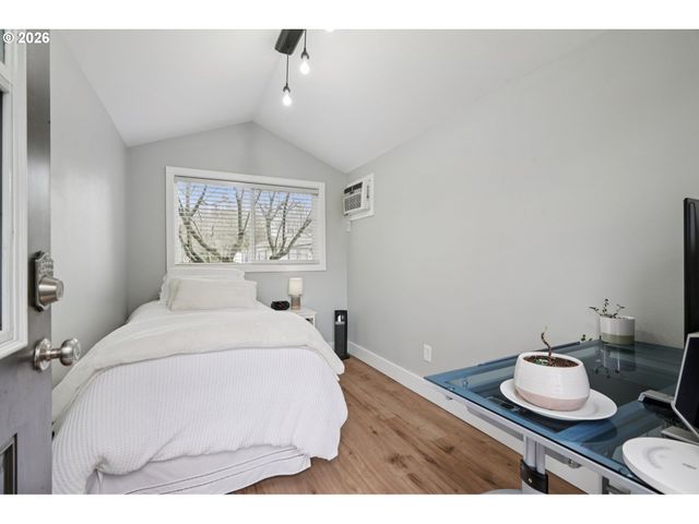 625 Sw MILLER Ct, Gresham, OR 97080