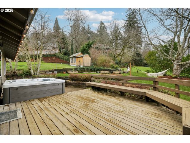 625 Sw MILLER Ct, Gresham, OR 97080