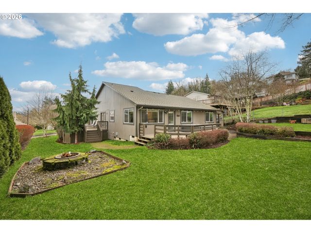 625 Sw MILLER Ct, Gresham, OR 97080