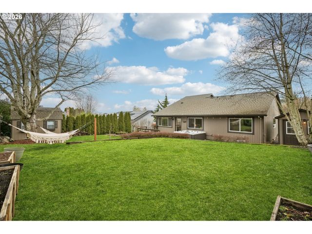 625 Sw MILLER Ct, Gresham, OR 97080