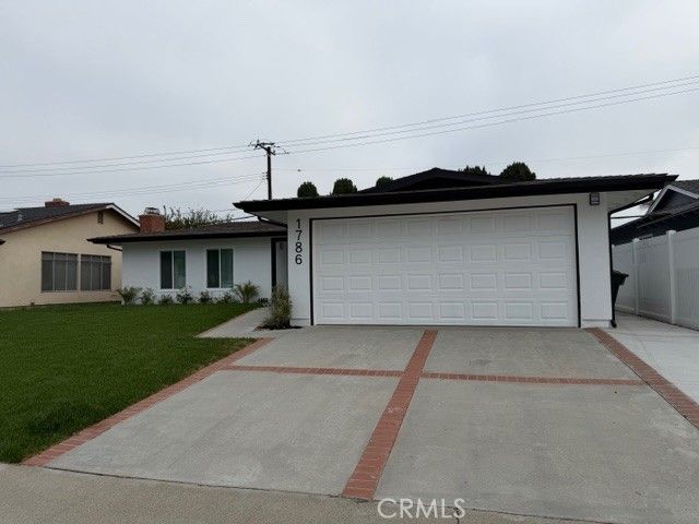 1786 Iowa Street, Costa Mesa, CA 92626