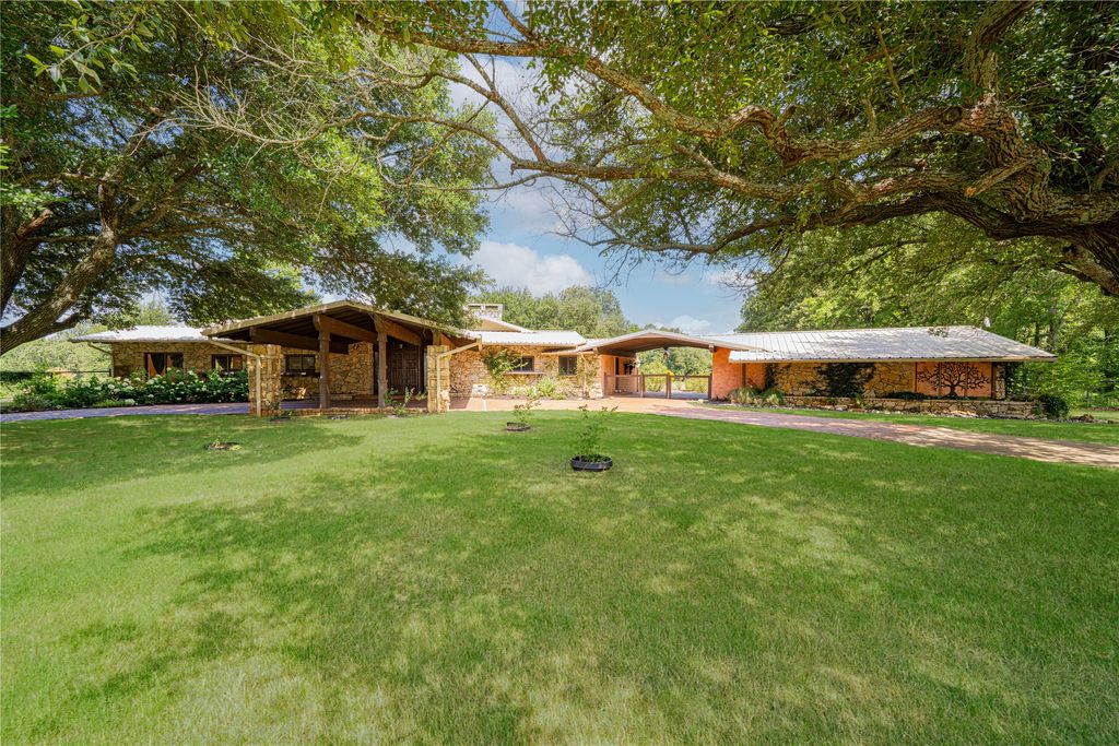 465 CR 3330, Omaha, TX 75571