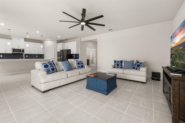 11182 NELLIE CROSSING CIRCLE, Clermont, FL 34711
