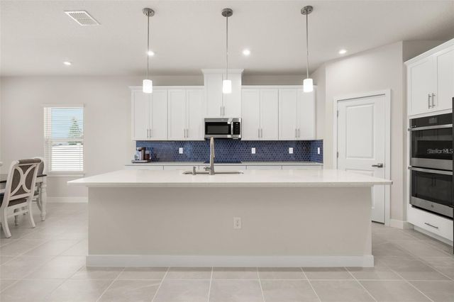 11182 NELLIE CROSSING CIRCLE, Clermont, FL 34711