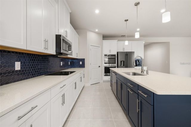 11182 NELLIE CROSSING CIRCLE, Clermont, FL 34711