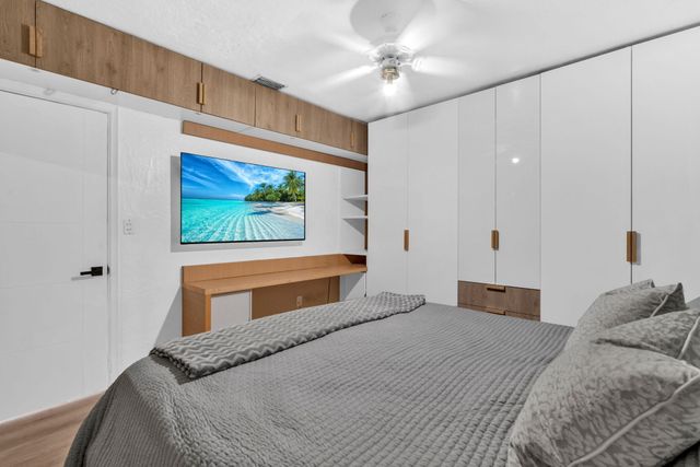 7151 Taft Street, Hollywood, FL 33024