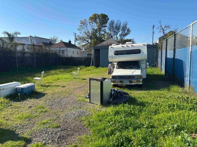 2429 Market St, Oakland, CA 94607