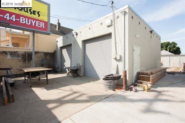 2429 Market St, Oakland, CA 94607