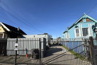 2429 Market St, Oakland, CA 94607