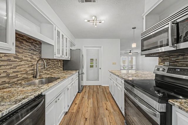 17 Mellor Lane, Bella Vista, AR 72715
