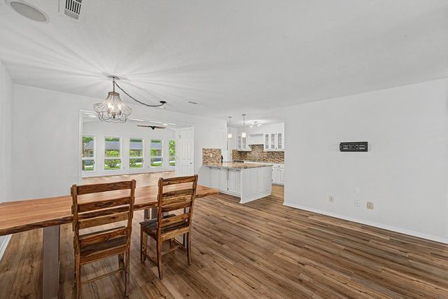 17 Mellor Lane, Bella Vista, AR 72715