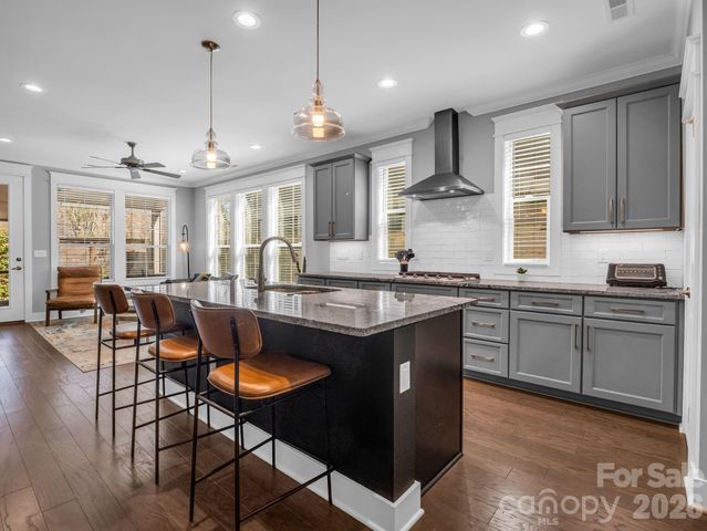 518 Sweet Birch Park Lane, Black Mountain, NC 28711