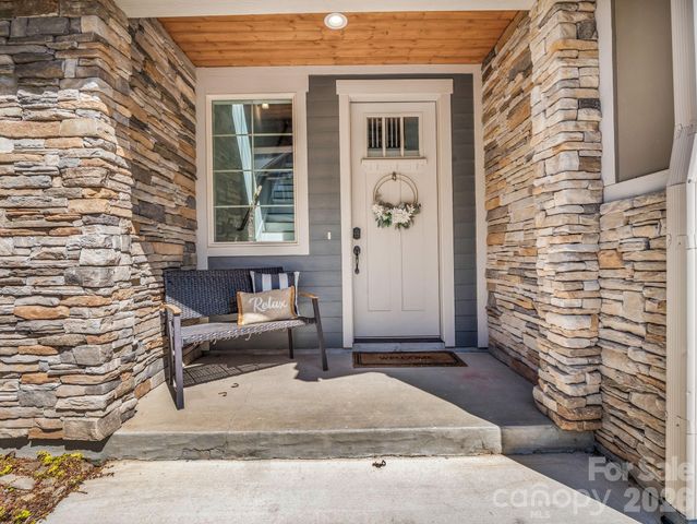 518 Sweet Birch Park Lane, Black Mountain, NC 28711