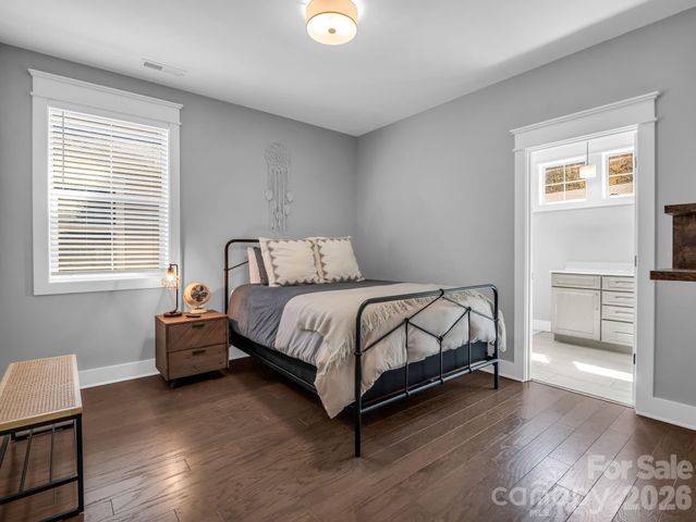 518 Sweet Birch Park Lane, Black Mountain, NC 28711