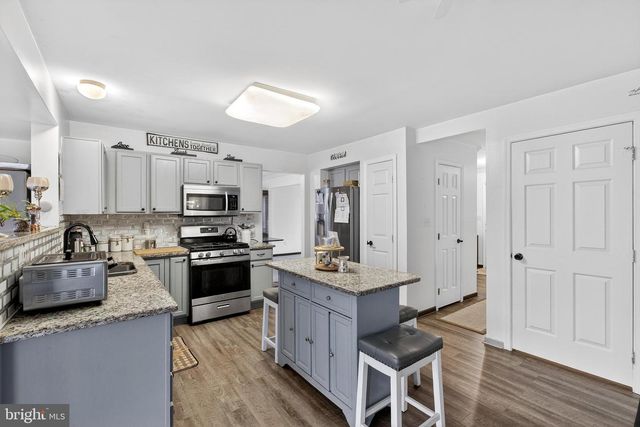 250 E BRAEBURN DR, Smyrna, DE 19977