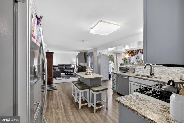 250 E BRAEBURN DR, Smyrna, DE 19977