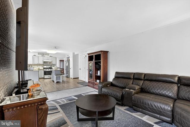 250 E BRAEBURN DR, Smyrna, DE 19977