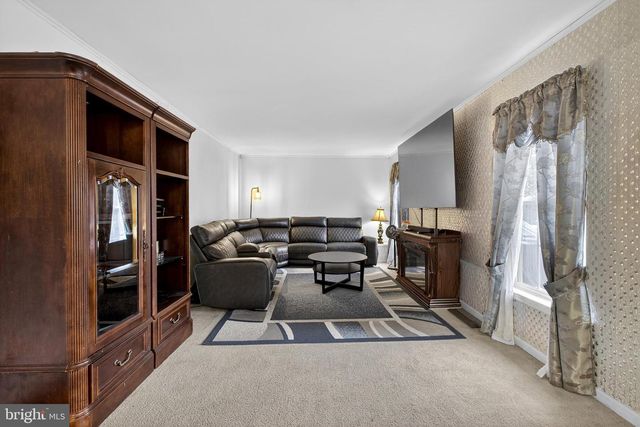 250 E BRAEBURN DR, Smyrna, DE 19977