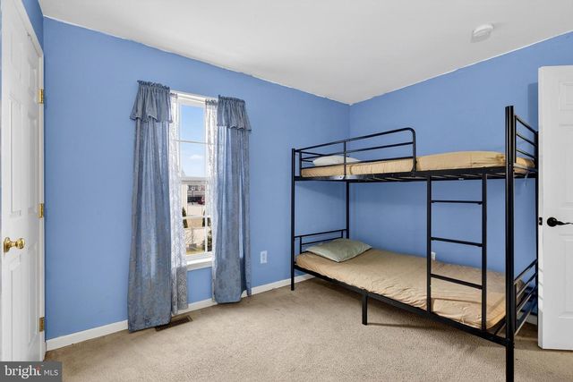 250 E BRAEBURN DR, Smyrna, DE 19977