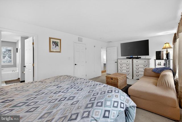 250 E BRAEBURN DR, Smyrna, DE 19977